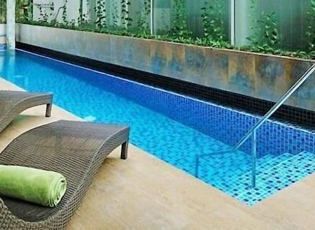 Nantra Retreat And Spa Bangkok Bagian luar foto