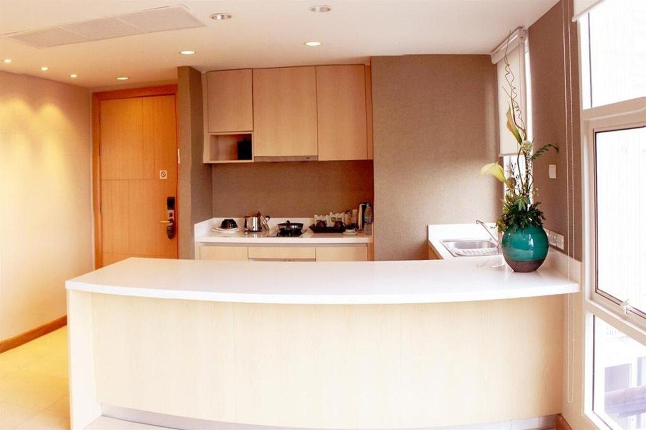 Nantra Retreat And Spa Bangkok Bagian luar foto
