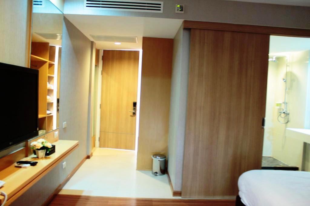 Nantra Retreat And Spa Bangkok Bagian luar foto