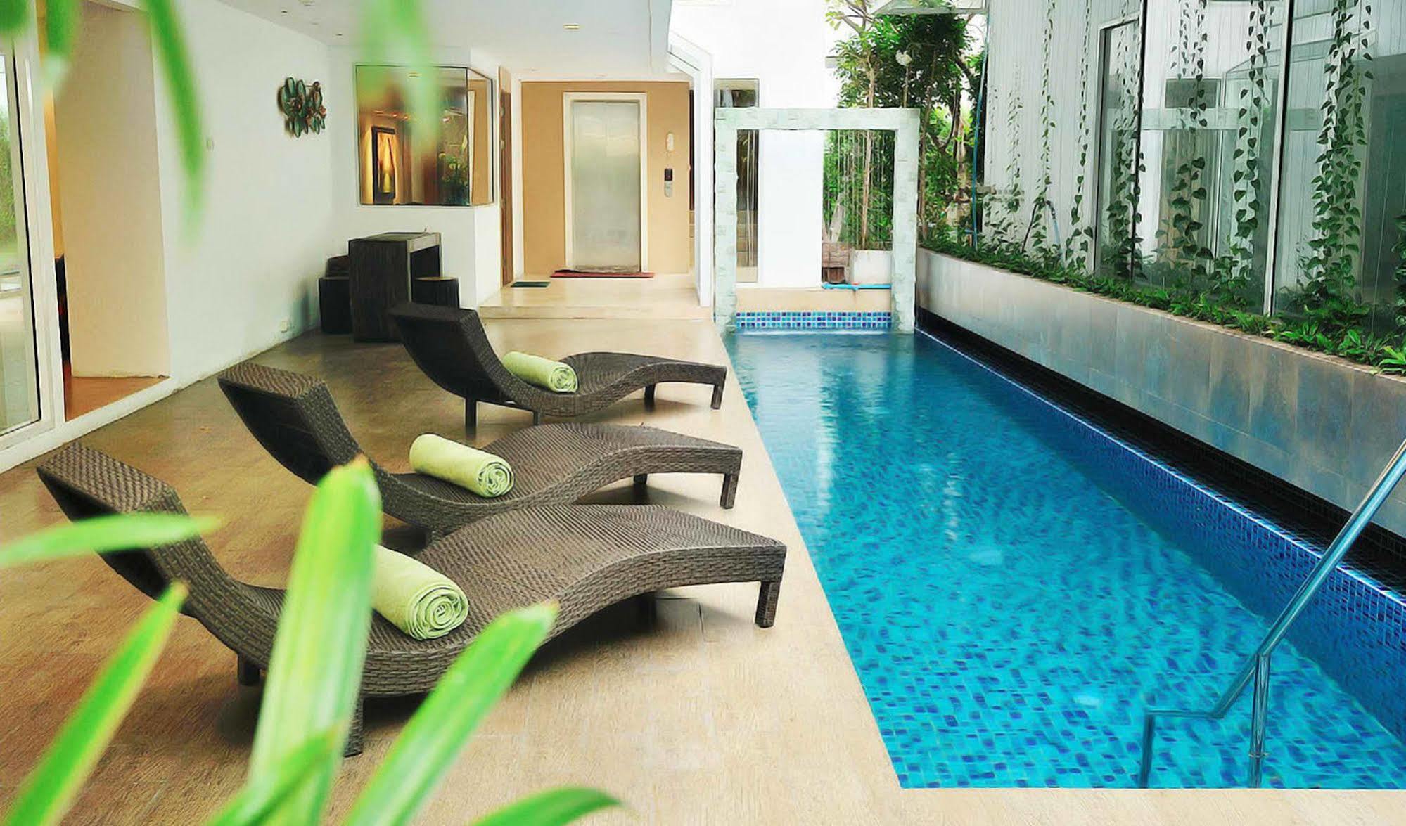 Nantra Retreat And Spa Bangkok Bagian luar foto