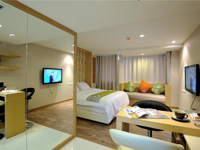 Nantra Retreat And Spa Bangkok Bagian luar foto